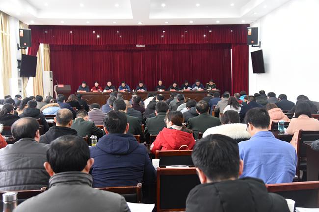 基层党建新动向，推动党的力量深入基层，强化基层党的建设